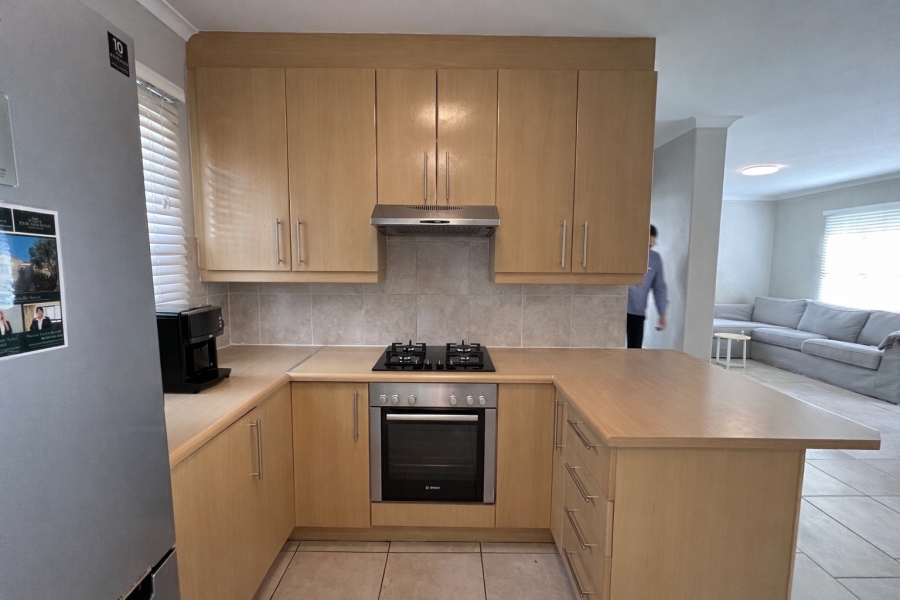 To Let 2 Bedroom Property for Rent in Sunningdale Western Cape